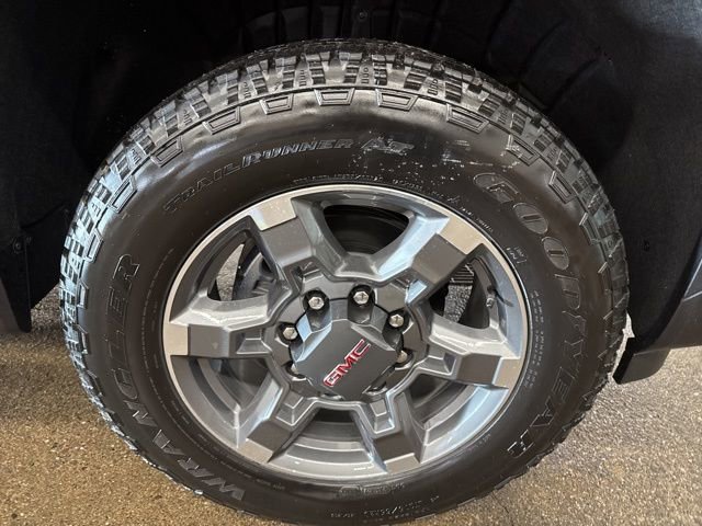 New 2026 GMC Sierra 2500 SLT w/ SLT Convenience Package image 9