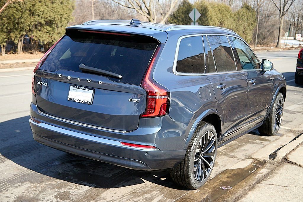 New 2026 Volvo XC90 B5 Plus w/ Protection Package image 9