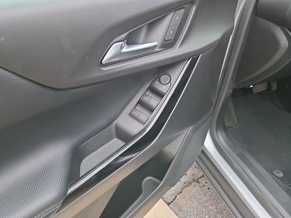 Certified 2025 Chevrolet Equinox LT FWD image 13