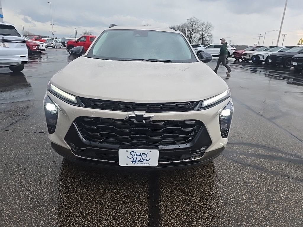 New 2026 Chevrolet Trax ACTIV w/ Driver Confidence Package FWD image 2