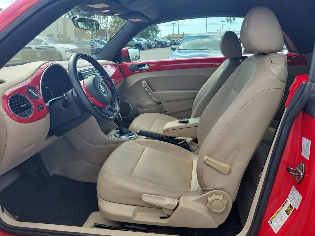 Used 2013 Volkswagen Beetle 2.5 image 26