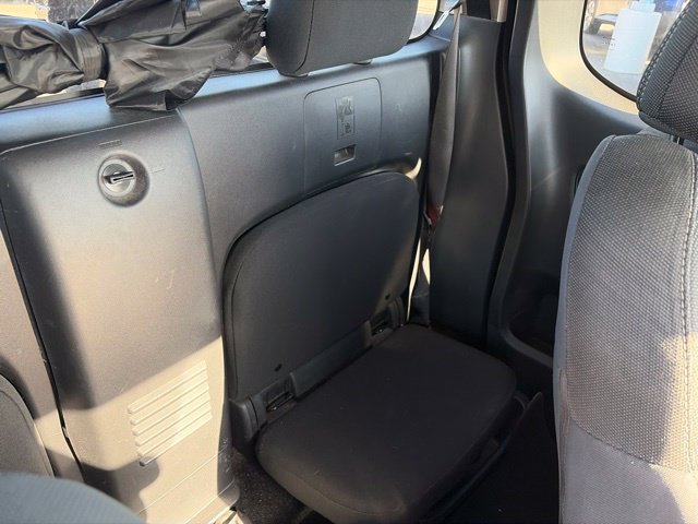Used 2023 Nissan Frontier SV w/ Tow Package RWD image 15