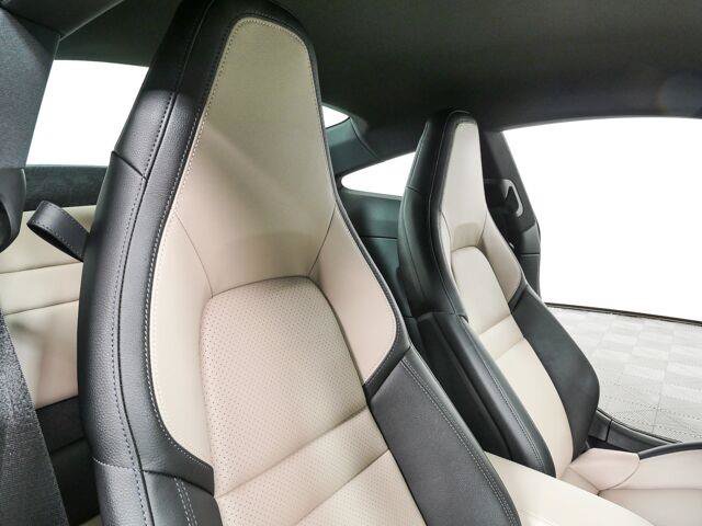 Used 2025 Porsche 911 Carrera RWD image 20