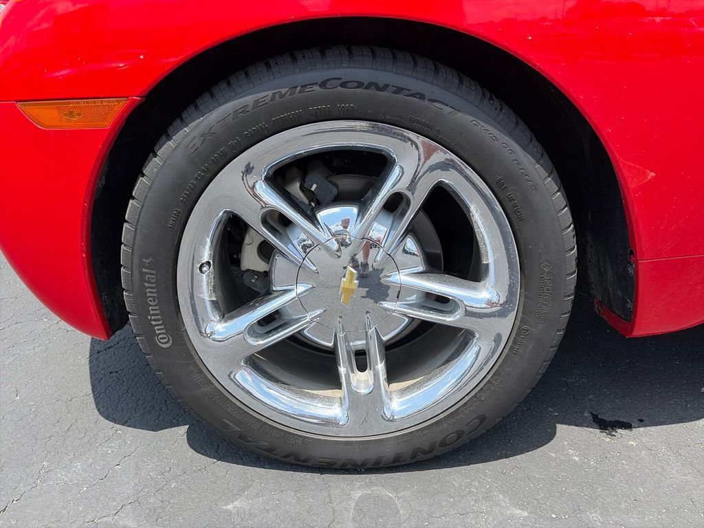Used 2004 Chevrolet SSR w/ Preferred Equipment Group RWD image 25