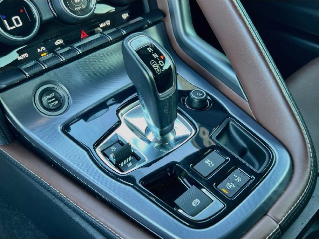 Used 2018 Jaguar F-TYPE Coupe RWD image 13