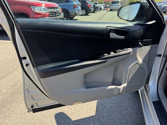 Used 2012 Toyota Camry LE image 8