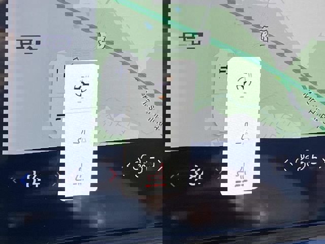 Certified 2025 Ford Expedition Active image 30