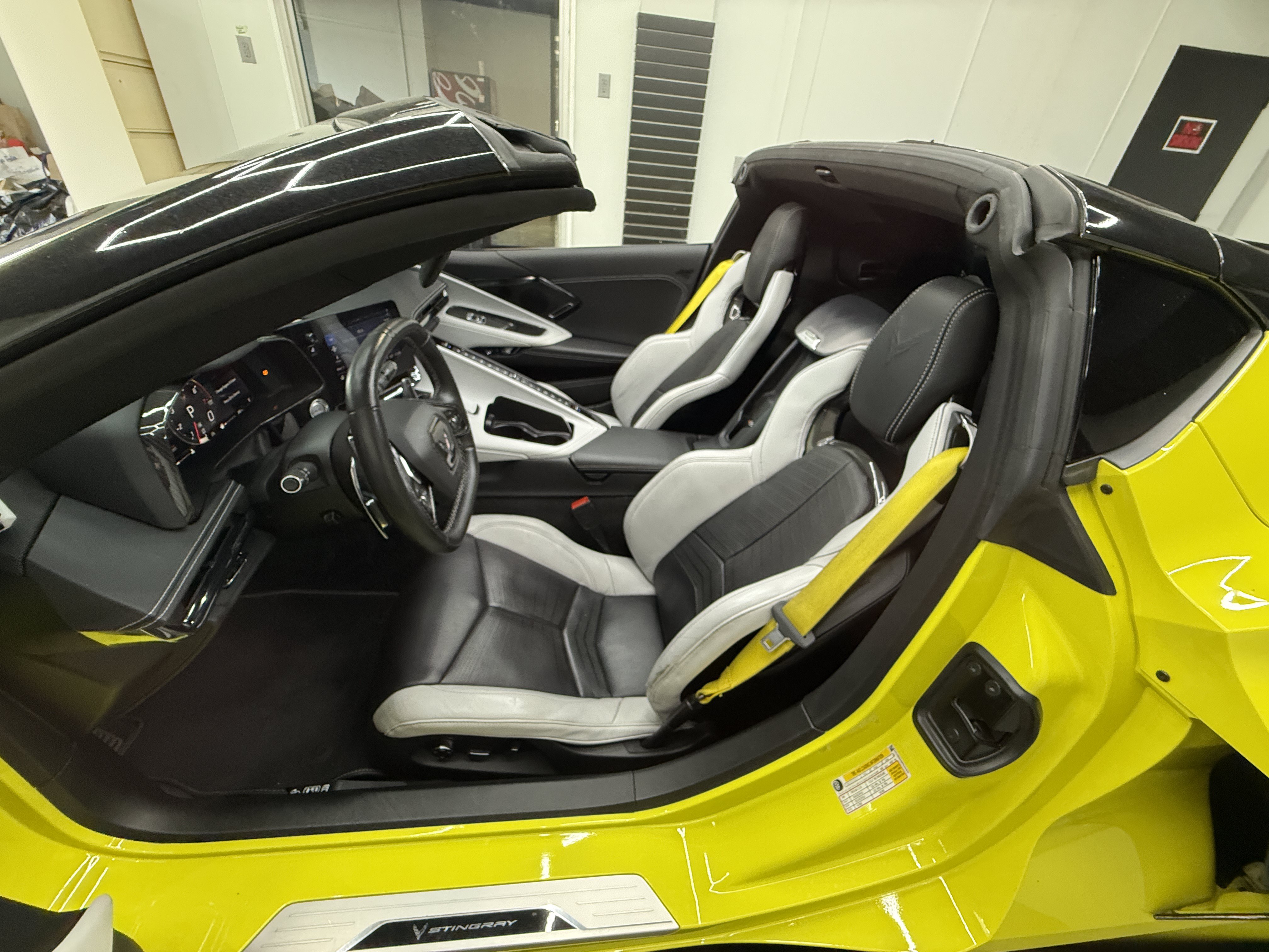 Used 2023 Chevrolet Corvette Stingray Preferred Cpe w/ Z51 Performance Package RWD image 18