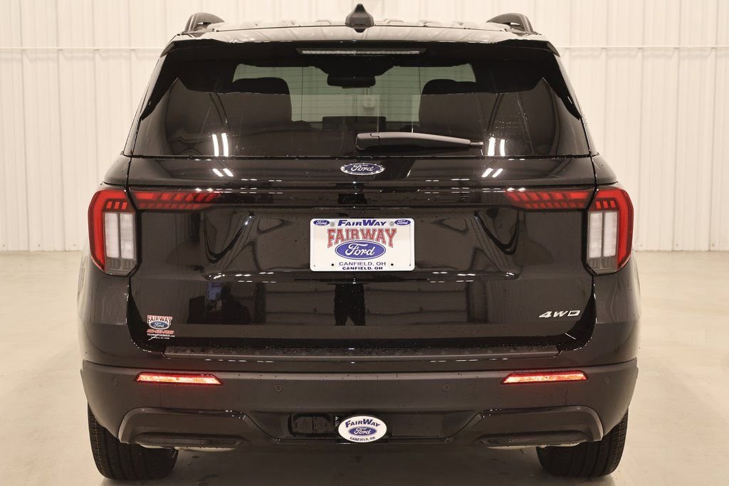 New 2026 Ford Explorer ST-Line w/ ST-Line Street Pack image 7