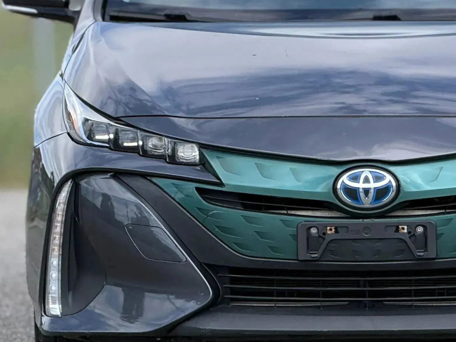 Used 2017 Toyota Prius Prime Plus w/ Carpet Mat Package image 11