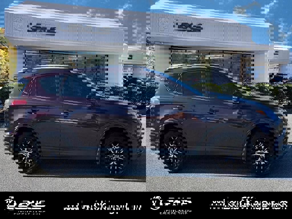 Used 2016 Toyota RAV4 SE w/ Advanced Technology Package AWD/4WD image 6