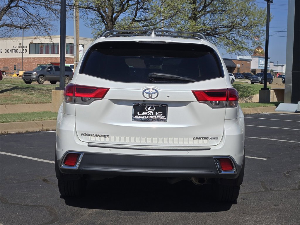 Used 2018 Toyota Highlander Limited w/ Protection Package #3 image 6