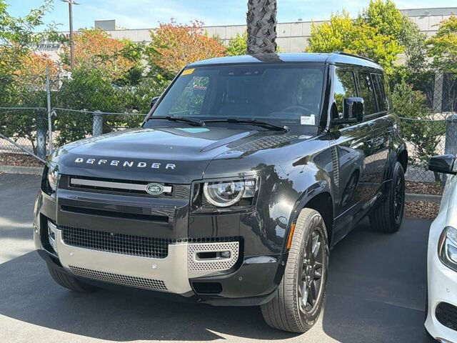 Used 2023 Land Rover Defender 110 SE AWD/4WD image 2