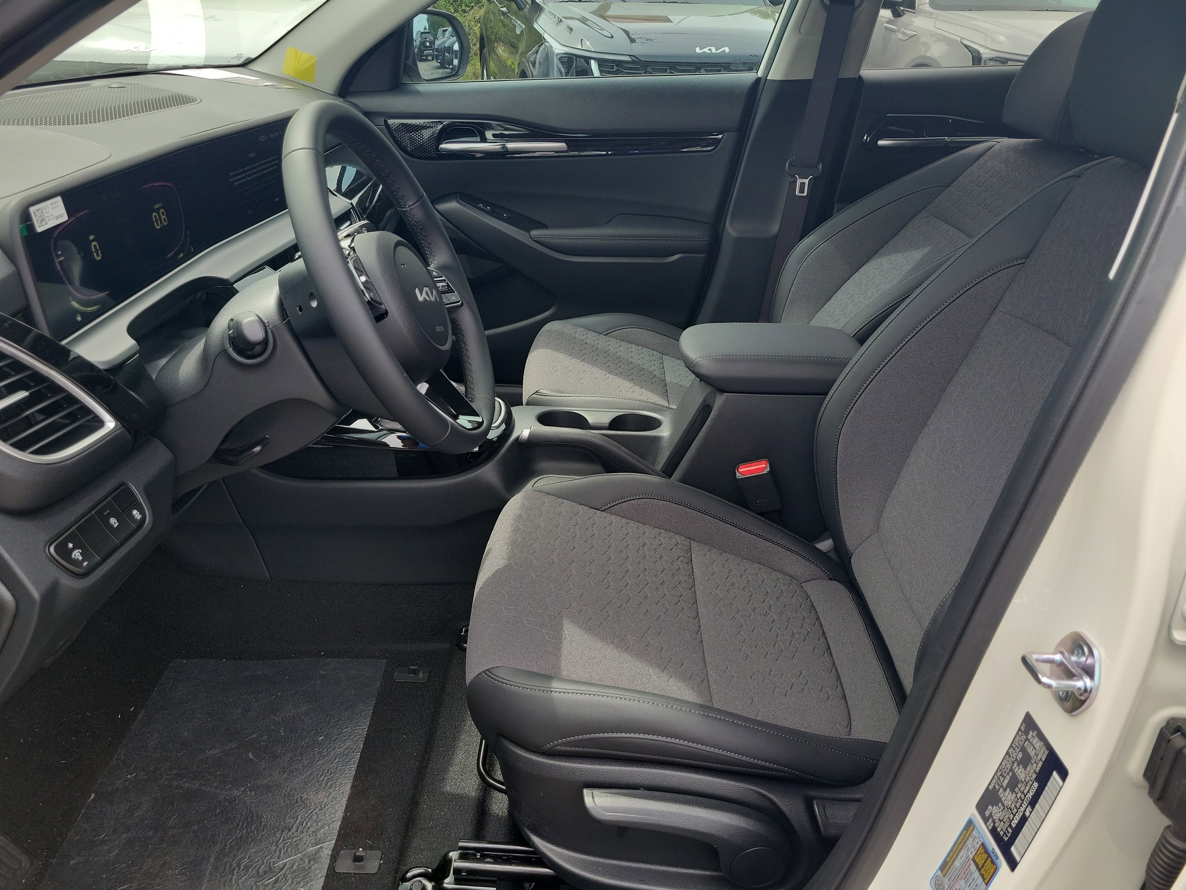New 2026 Kia Seltos S FWD image 17