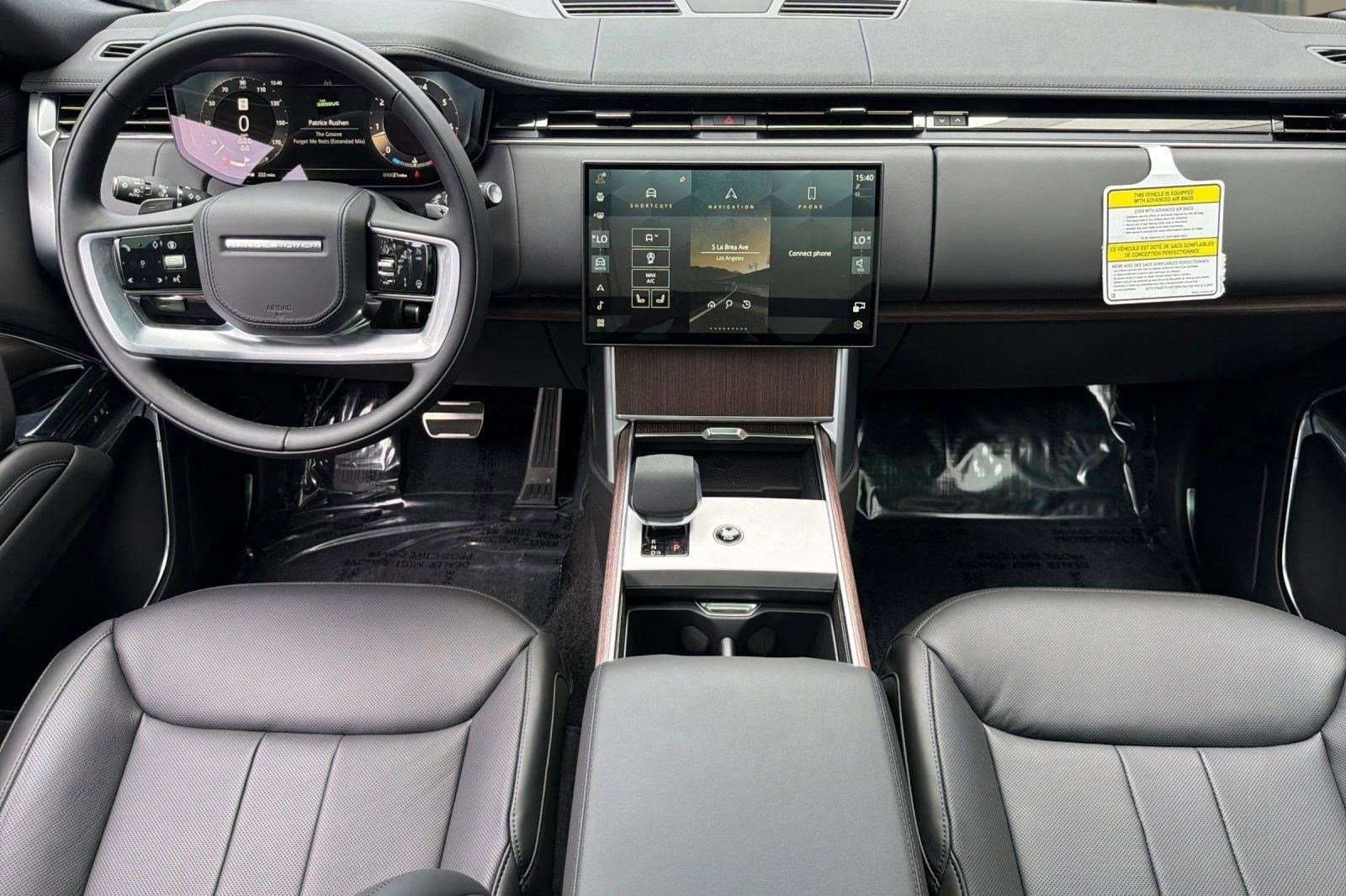 New 2026 Land Rover Range Rover Long Wheelbase SE AWD/4WD image 15