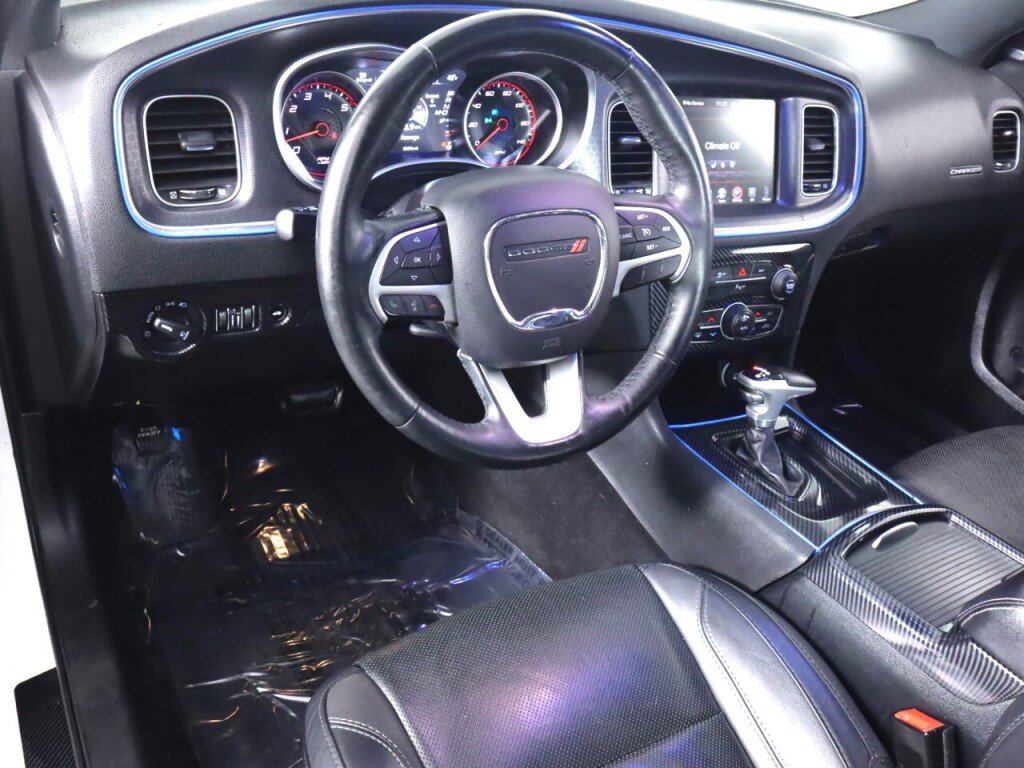 Used 2016 Dodge Charger SXT w/ Plus Group image 9