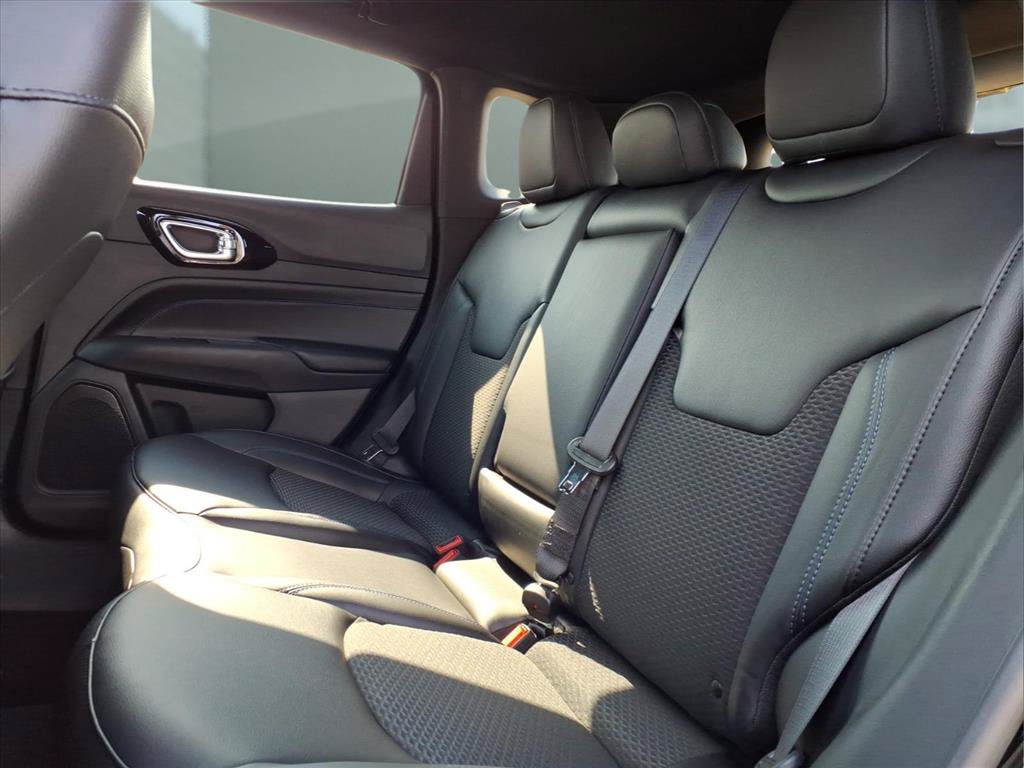 New 2026 Jeep Compass Latitude AWD/4WD image 10