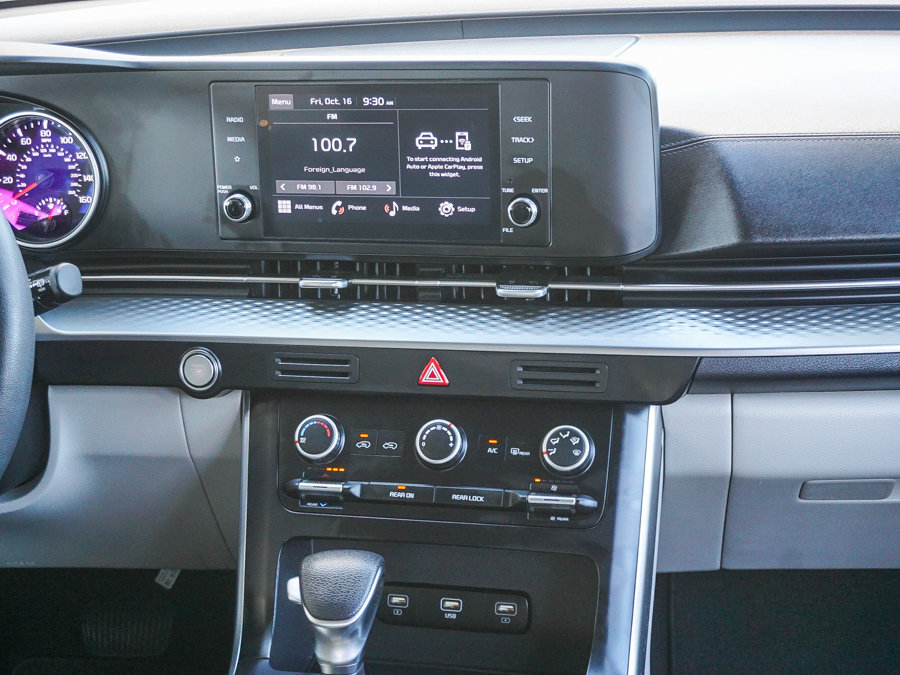 Certified 2023 Kia Carnival LX FWD image 16
