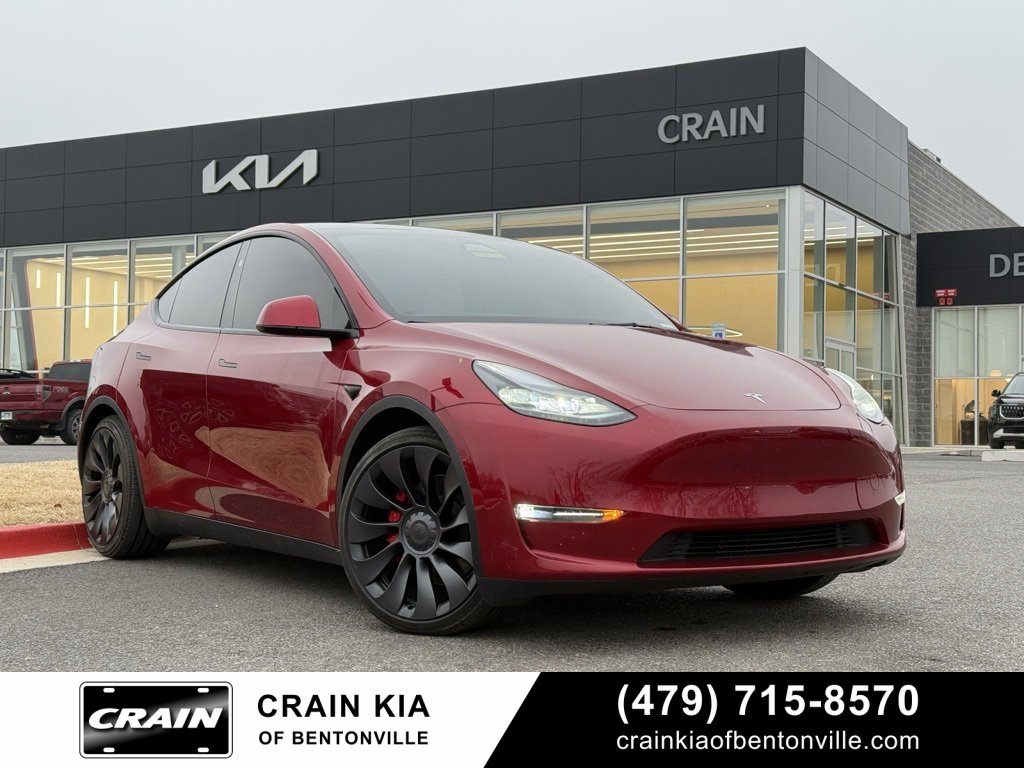 Used 2025 Tesla Model Y Performance image 1