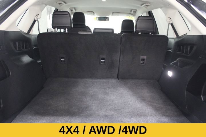 Used 2023 Ford Edge SEL w/ Convenience Package image 16