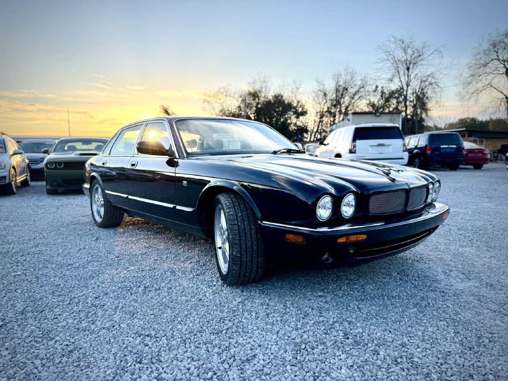 Used 1998 Jaguar XJ8 RWD image 5