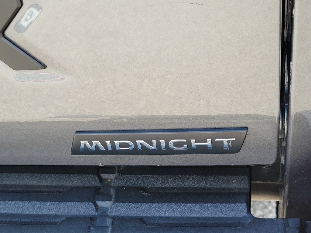 Certified 2023 Nissan Frontier SV w/ Midnight Edition Package RWD image 8