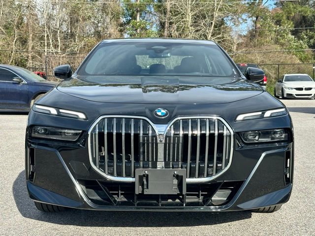 Used 2024 BMW 740i xDrive image 2