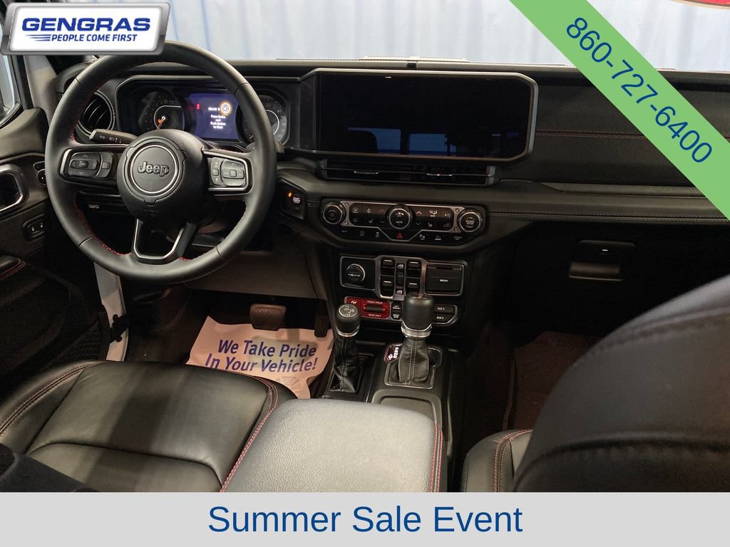 Used 2024 Jeep Gladiator Rubicon AWD/4WD image 38