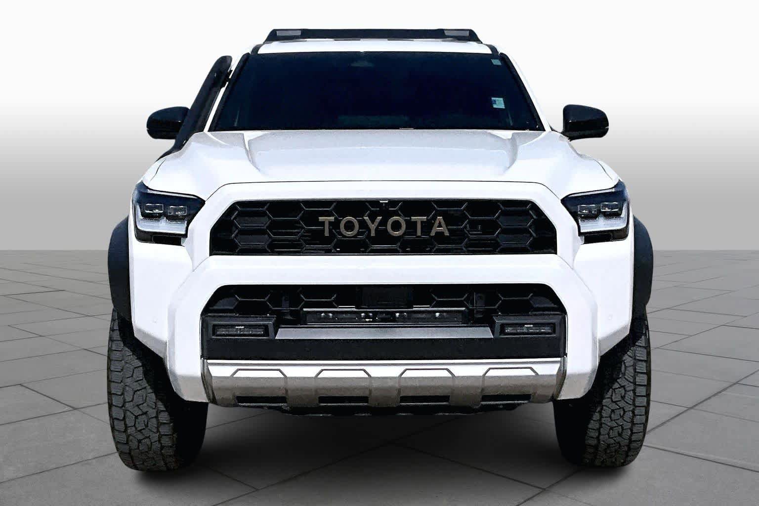 Used 2025 Toyota 4Runner Trailhunter AWD/4WD image 4