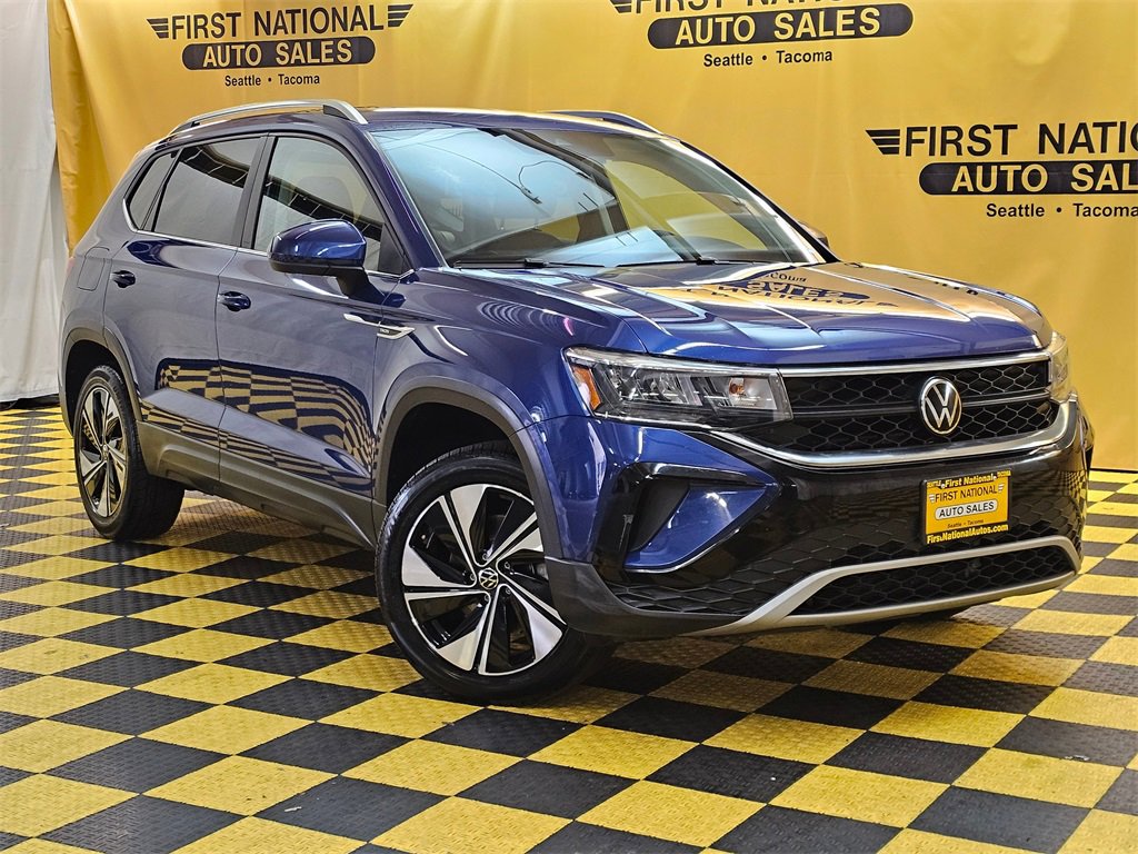 Used 2024 Volkswagen Taos SE image 1