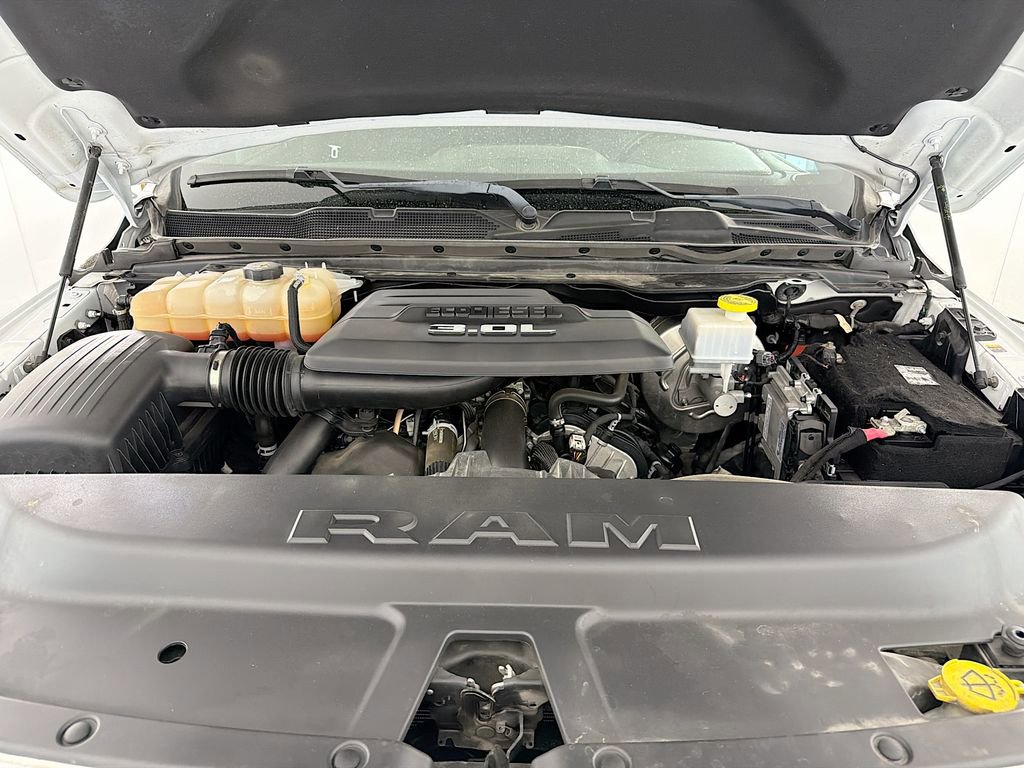 Used 2022 RAM 1500 Laramie w/ Sport Appearance Package image 31