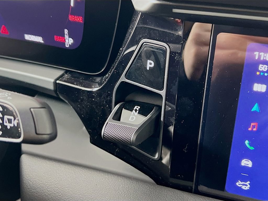 New 2026 Porsche Macan Turbo Electric image 19