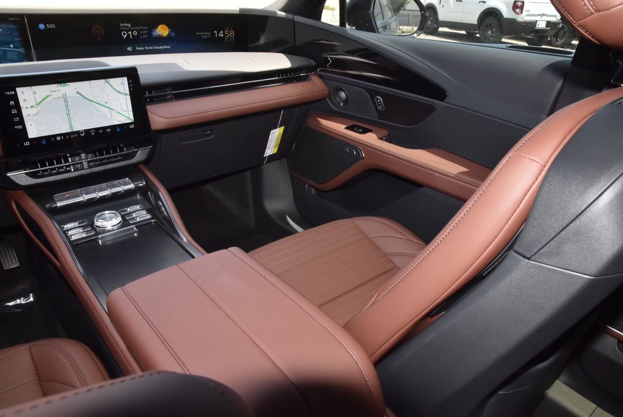 New 2026 Lincoln Nautilus Reserve w/ Jet Appearance Package AWD/4WD image 24