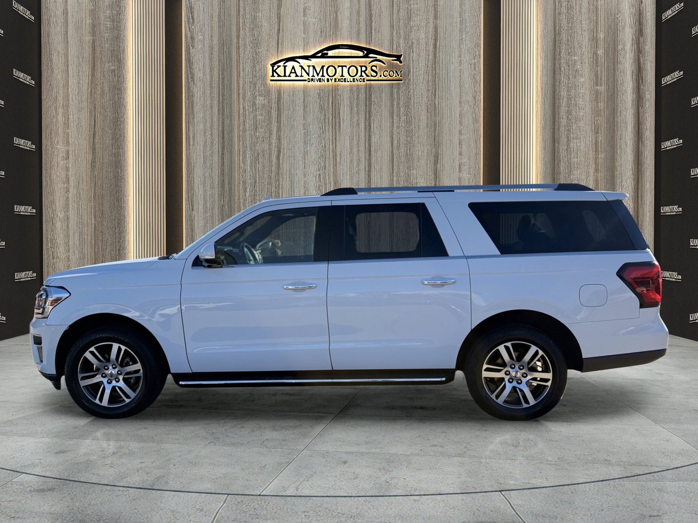 Used 2023 Ford Expedition Max Limited image 4