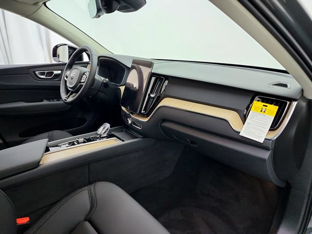 New 2026 Volvo XC60 T8 Plus w/ Protection Package Premier AWD/4WD image 17