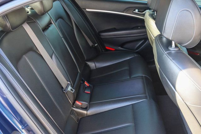 Used 2023 Genesis G70 2.0T image 17