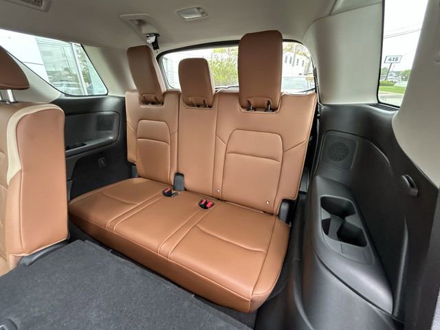 New 2026 Nissan Pathfinder Platinum w/ Cargo Package AWD/4WD image 14
