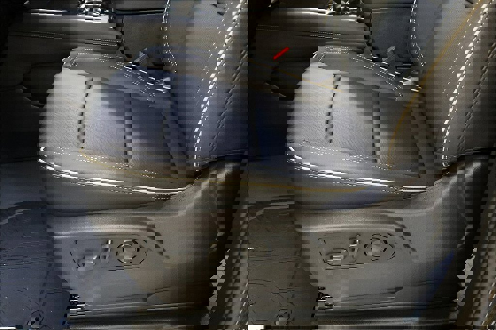 New 2026 Chevrolet Suburban Premier w/ Sun And Tow Package image 18