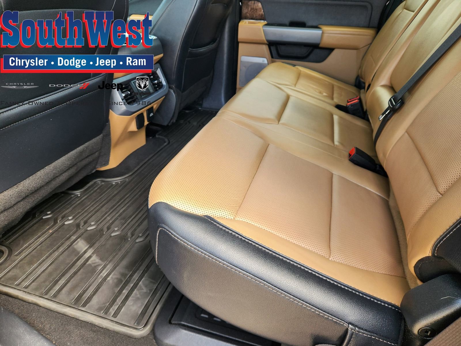 Used 2024 Ford F450 Lariat w/ Lariat Ultimate Package image 30