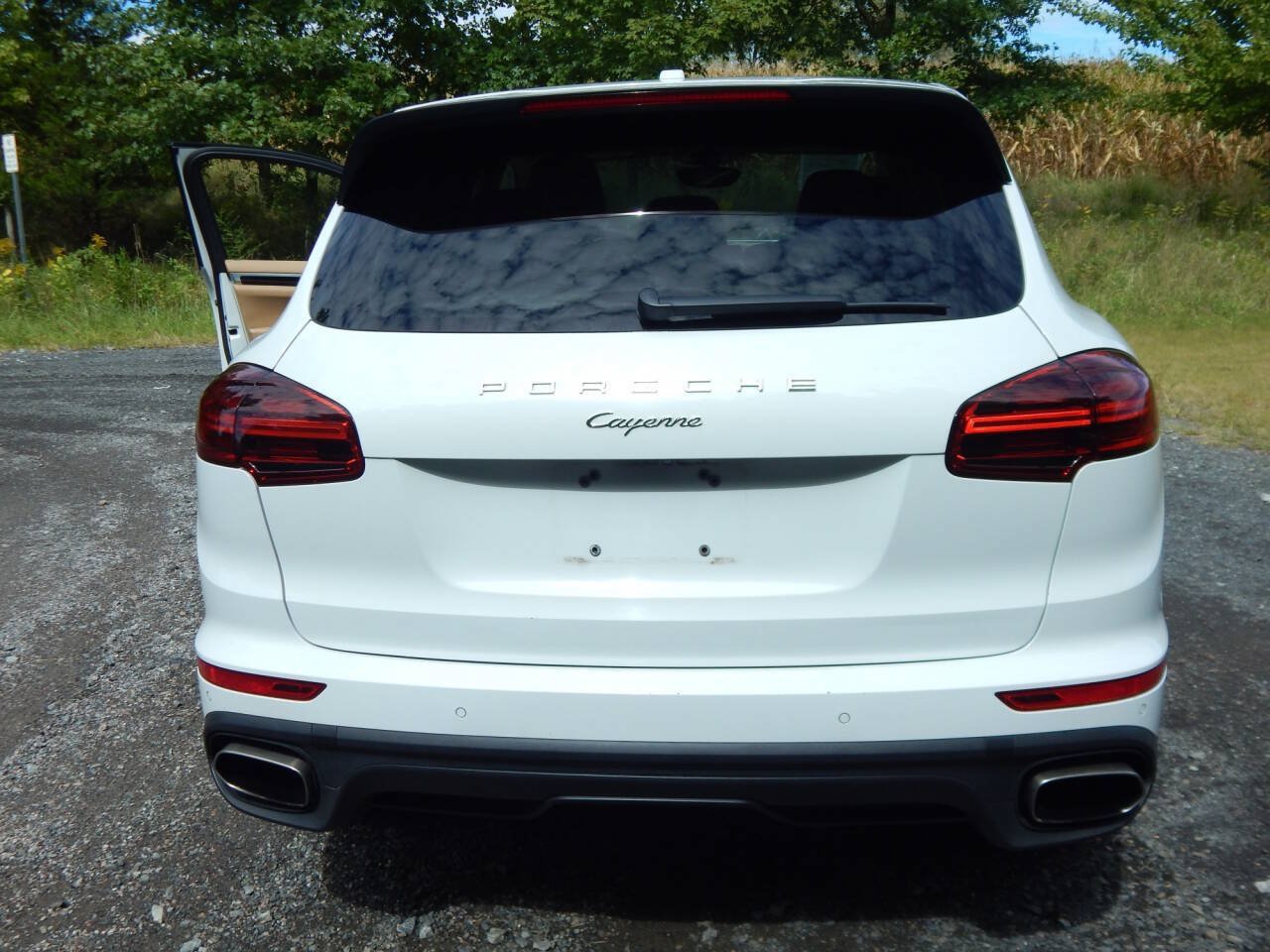 Used 2017 Porsche Cayenne AWD/4WD image 9