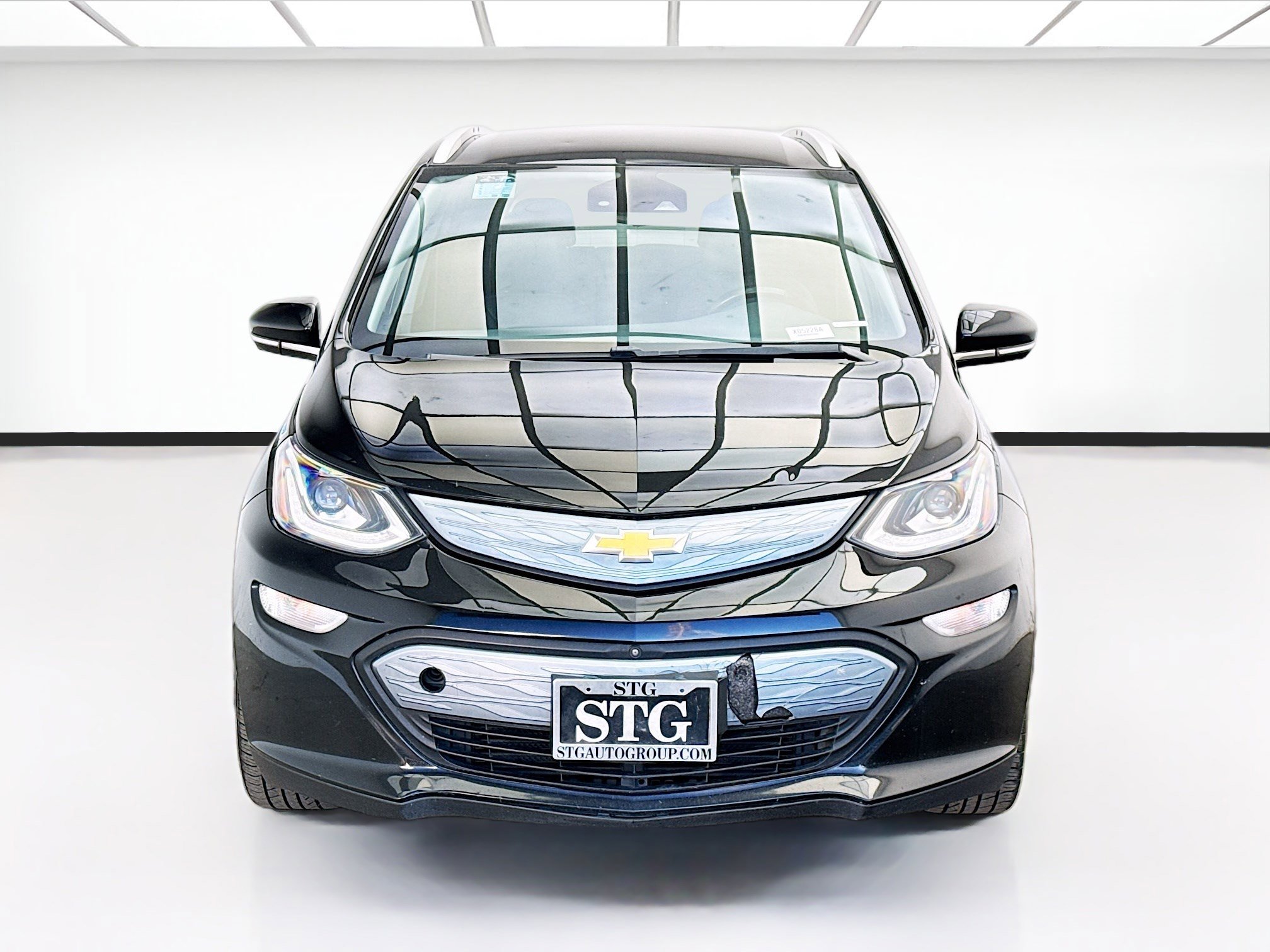 Used 2019 Chevrolet Bolt Premier w/ Infotainment Package image 2