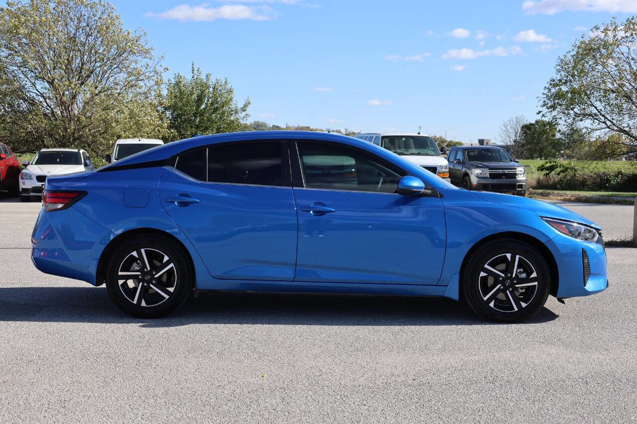 Used 2025 Nissan Sentra SV w/ All-Weather Package image 7