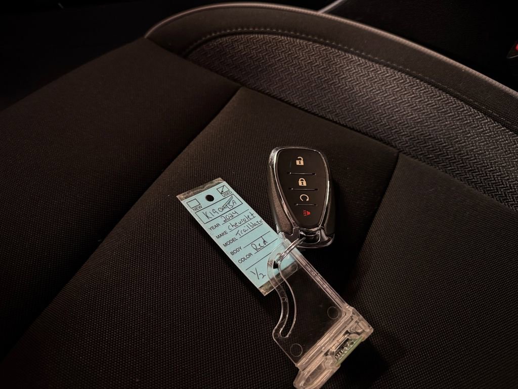 Used 2024 Chevrolet TrailBlazer LS w/ LS Convenience Package image 32