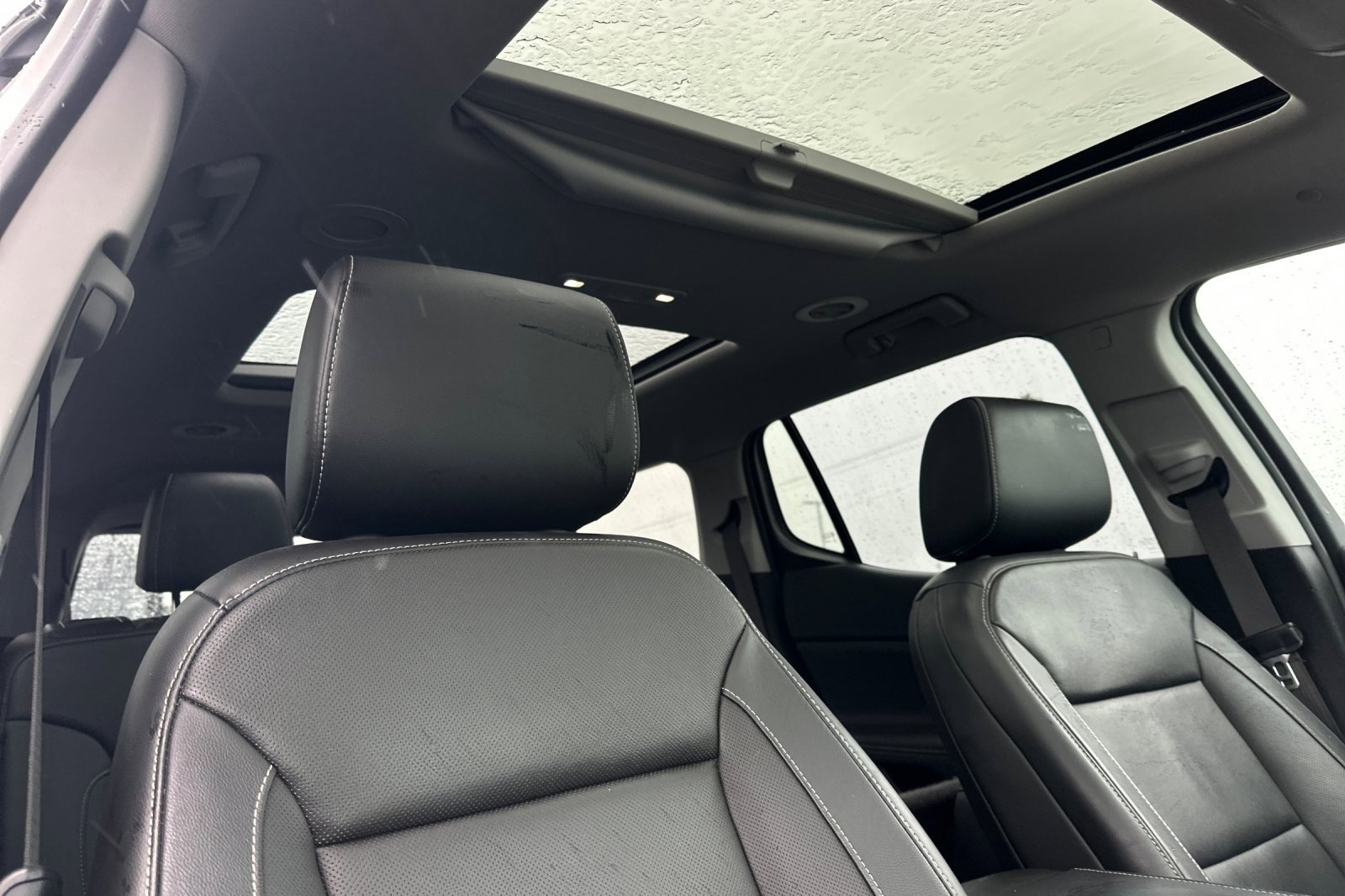 Used 2020 GMC Acadia SLT w/ Driver Alert Package II image 17