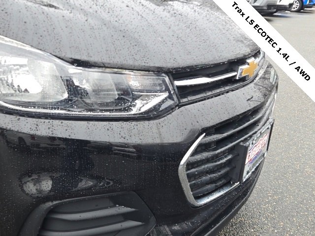 Used 2020 Chevrolet Trax LS w/ Tint and Cruise Package image 5