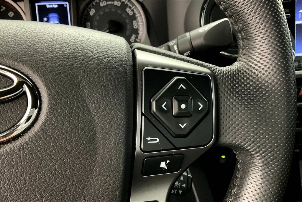 Used 2020 Toyota Tacoma Limited image 12