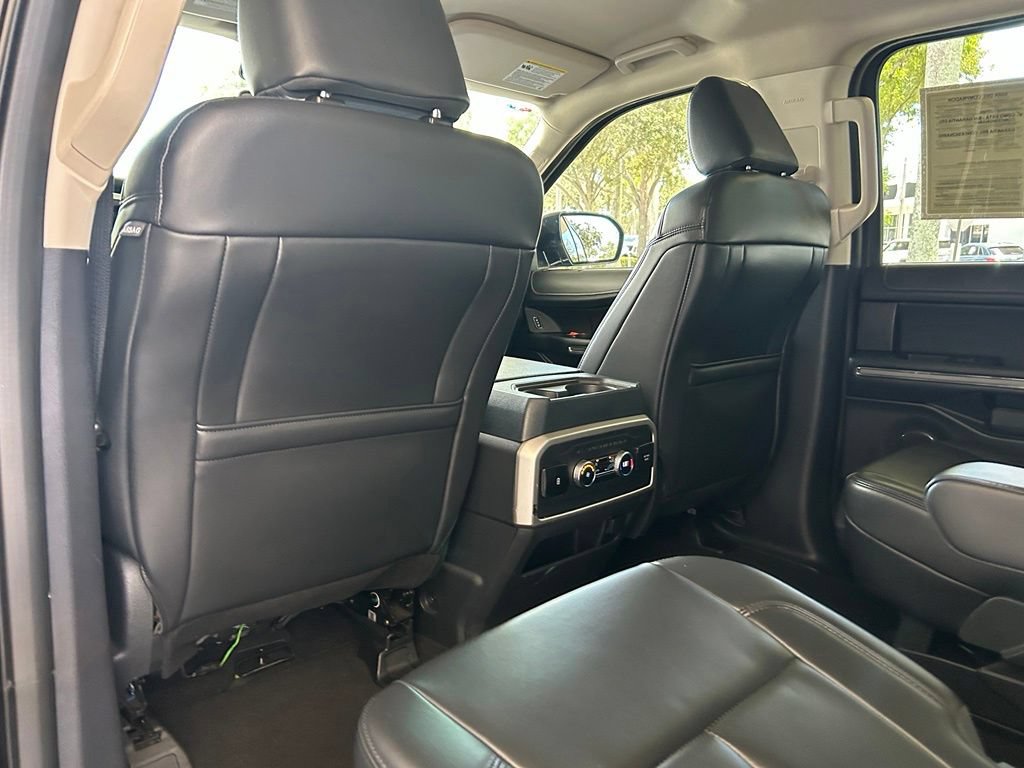 Used 2024 Ford Expedition XLT AWD/4WD image 38