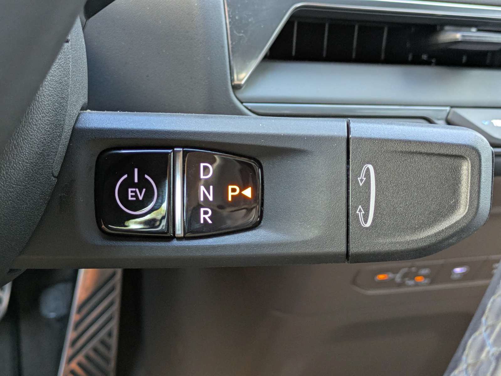 Certified 2024 Kia EV9 GT-Line AWD/4WD image 33