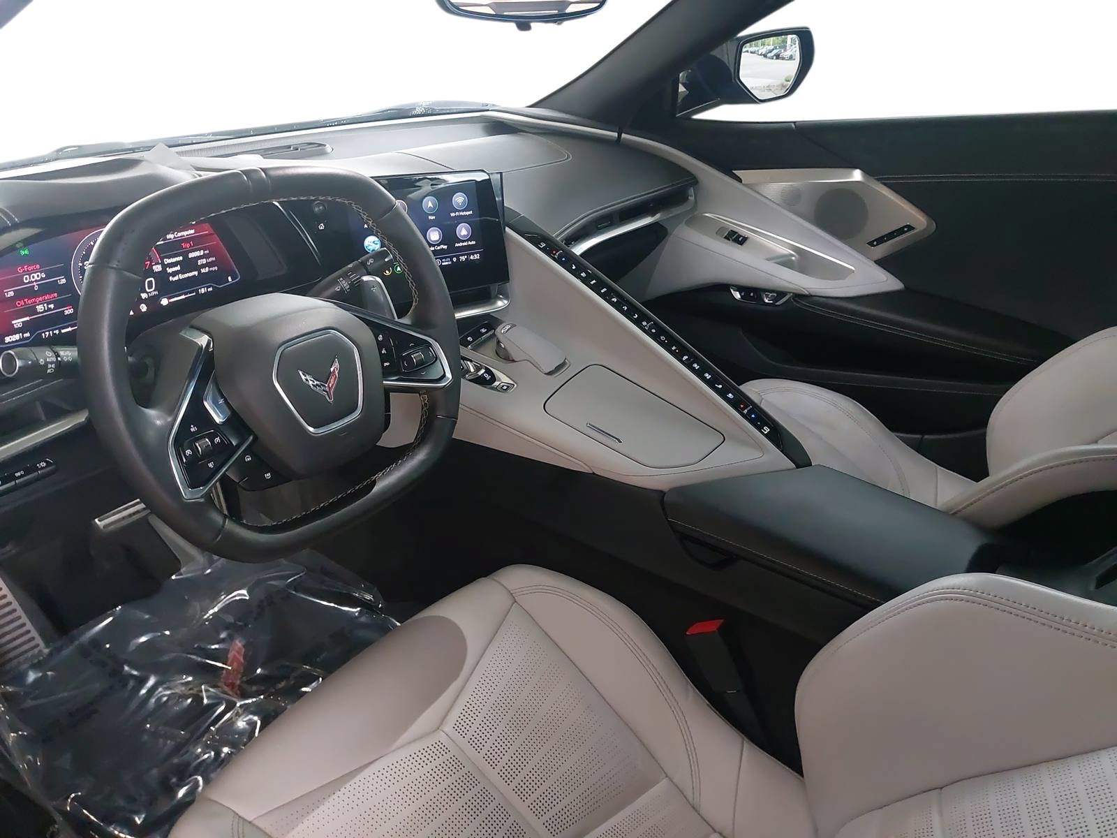 Used 2022 Chevrolet Corvette Stingray Preferred Cpe w/ Z51 Performance Package RWD image 9