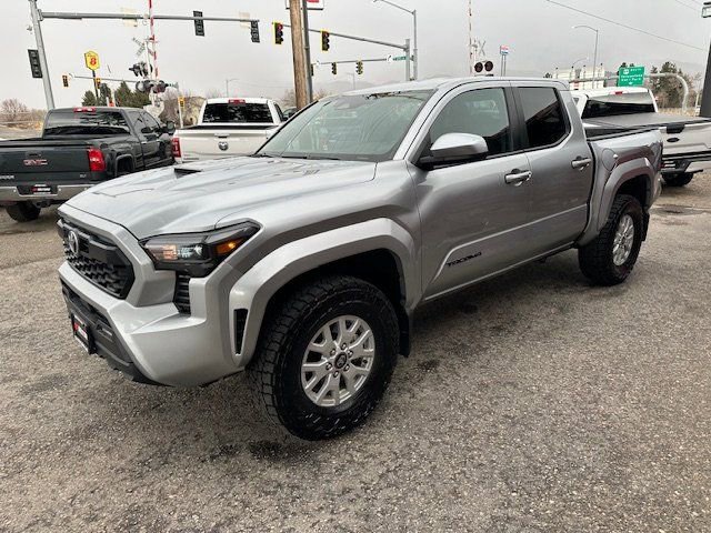 Used 2025 Toyota Tacoma TRD Sport image 5
